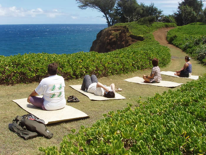 meditation at the cliffs of Niulii