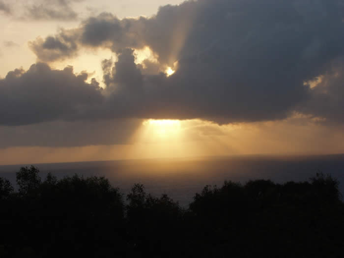 Sunrise at Pololu the Glory of the Lord appears